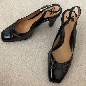 Black patent pumps, narrow